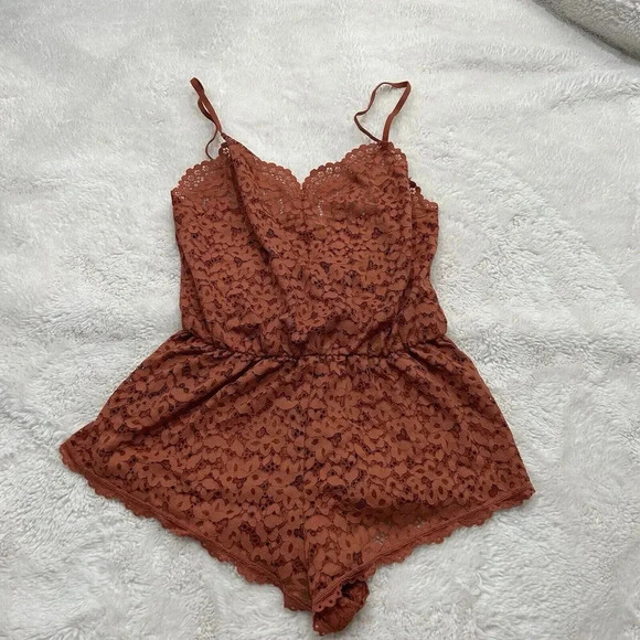 Victoria’s Secret Romper‎ Women Small Orange Lace Floral Adjustable Strap Cheeky - Picture 1 of 5